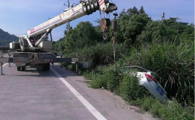 海勃湾区重载吊车救援